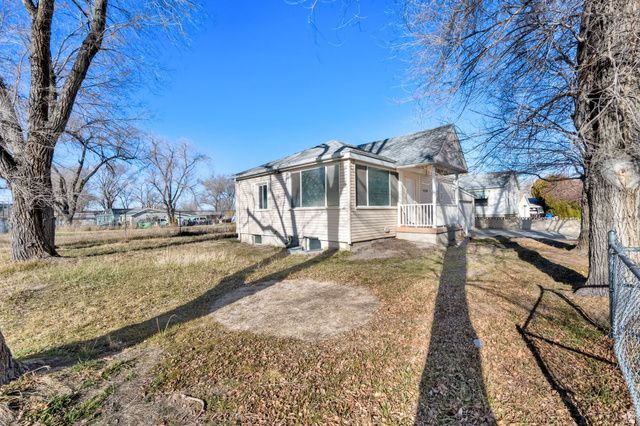1594 W SUNSET AVE, West Valley City, UT 84119