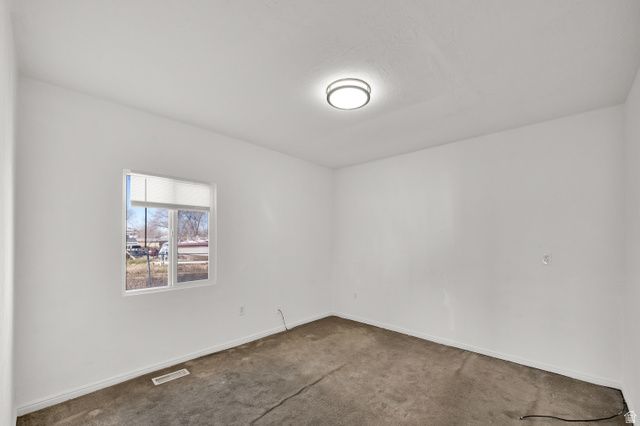 1594 W SUNSET AVE, West Valley City, UT 84119