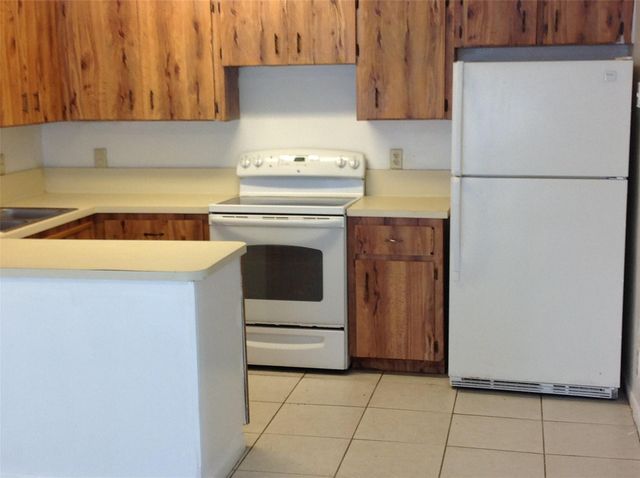 10815 NW 45th St, Coral Springs, FL 33065