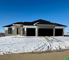5614 N 199th Street, Elkhorn, NE 68022