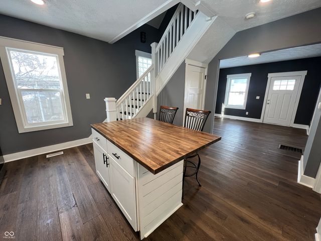 2627 Southeastern Avenue, Indianapolis, IN 46201