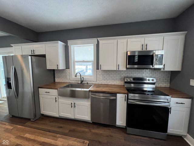 2627 Southeastern Avenue, Indianapolis, IN 46201