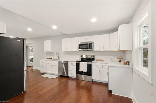 206 Stone Street, Thomasville, NC 27360