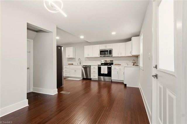 206 Stone Street, Thomasville, NC 27360