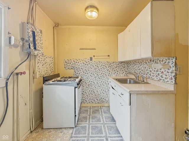 3022 N Tacoma Avenue, Indianapolis, IN 46218