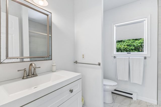 4 Wooded Lane, Hampton Bays, NY 11946