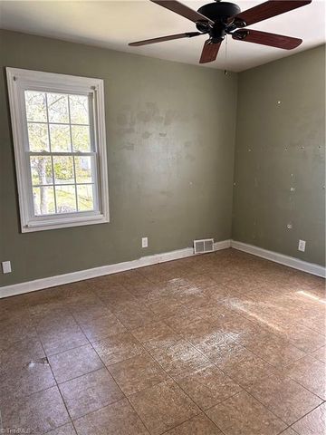 2849 Cockerham Street, Winston-salem, NC 27127