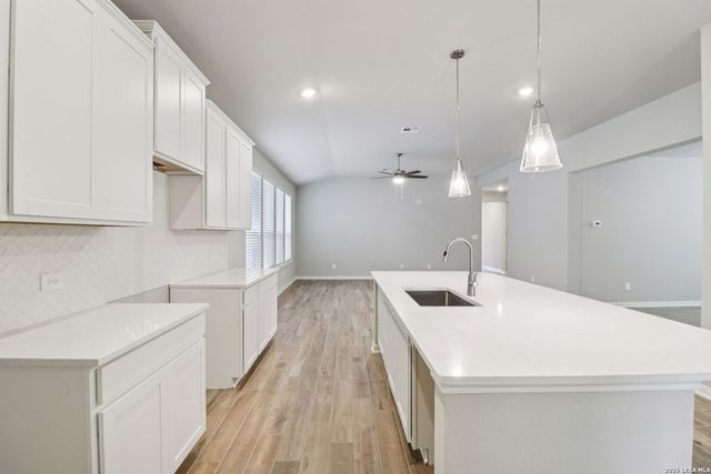 14422 Galloping Colt, San Antonio, TX 78254