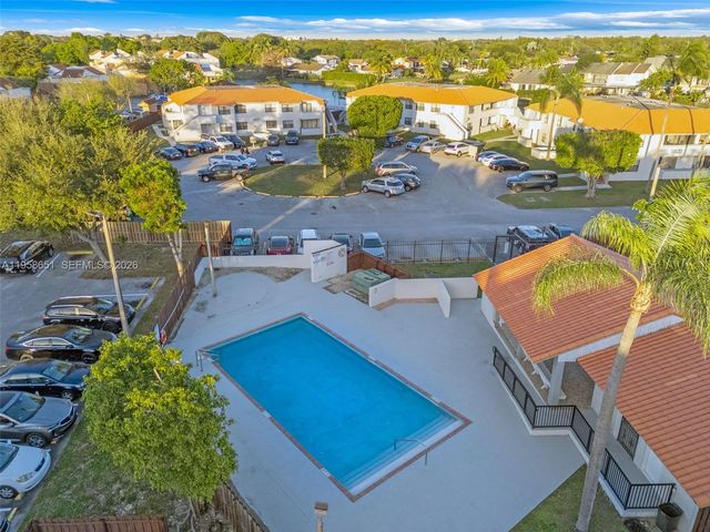 14903 SW 80th St 101, Miami, FL 33193