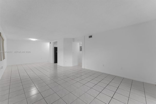 14903 SW 80th St 101, Miami, FL 33193