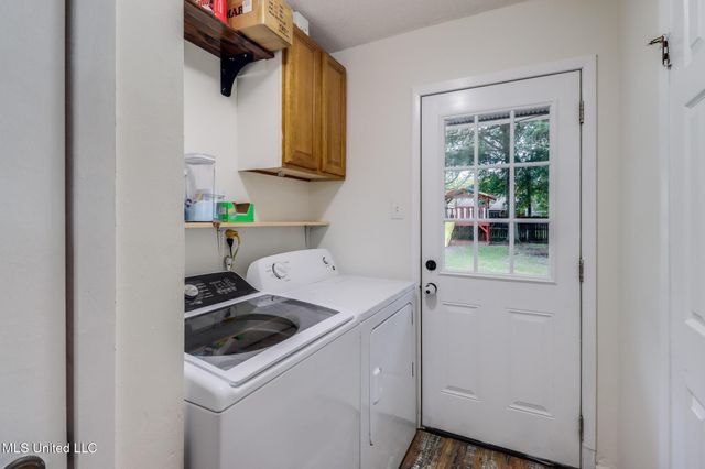 730 Holly Hills Drive, Biloxi, MS 39532