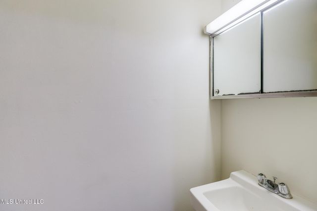 730 Holly Hills Drive, Biloxi, MS 39532
