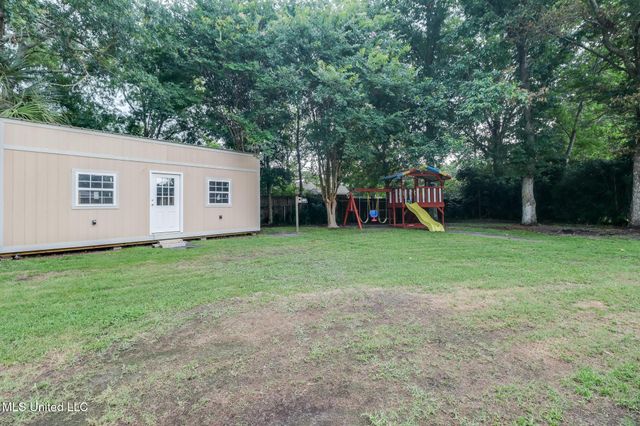 730 Holly Hills Drive, Biloxi, MS 39532