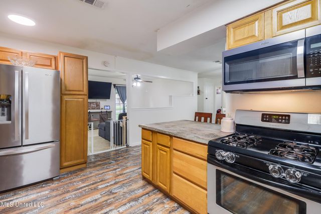 730 Holly Hills Drive, Biloxi, MS 39532