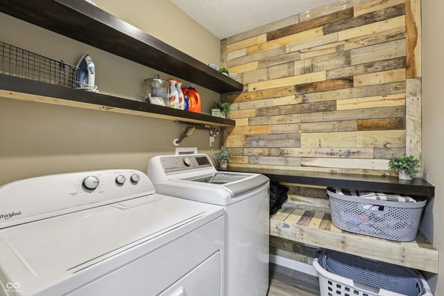 2277 S Briarwood Drive, New Palestine, IN 46163