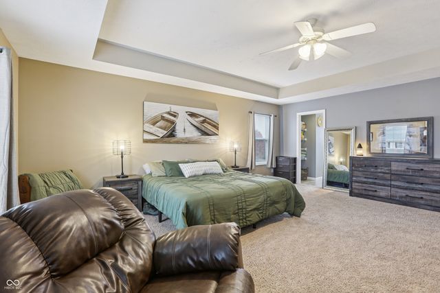 2277 S Briarwood Drive, New Palestine, IN 46163