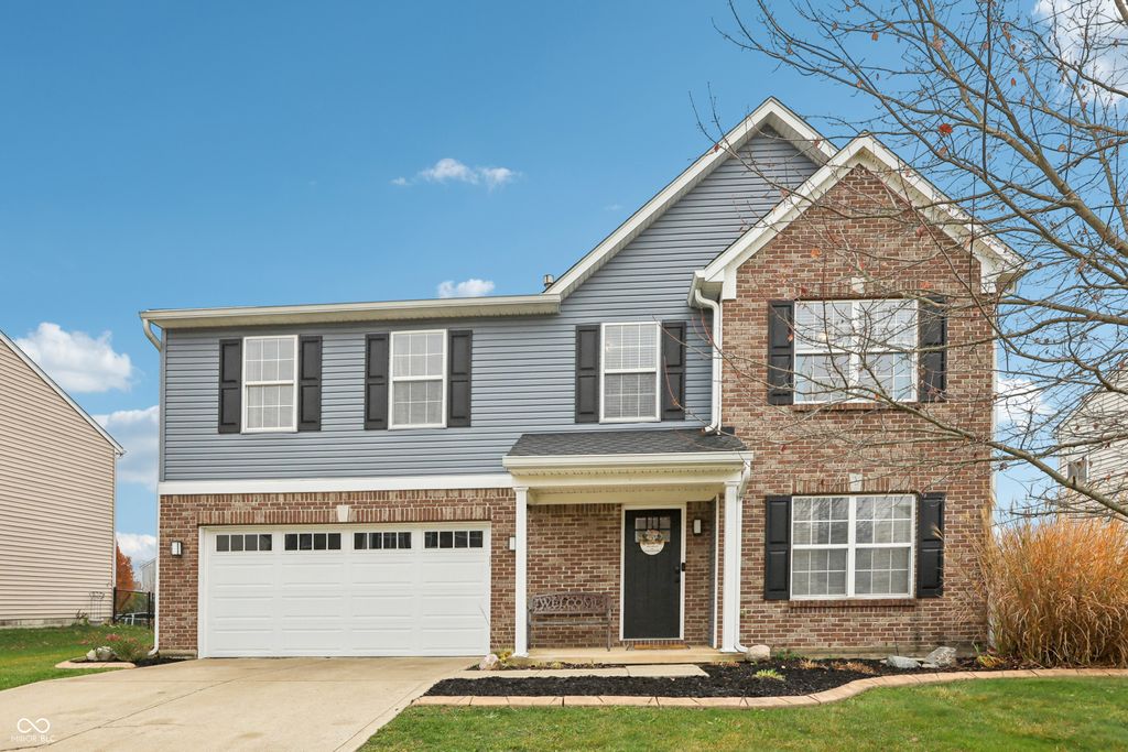 2277 S Briarwood Drive, New Palestine, IN 46163