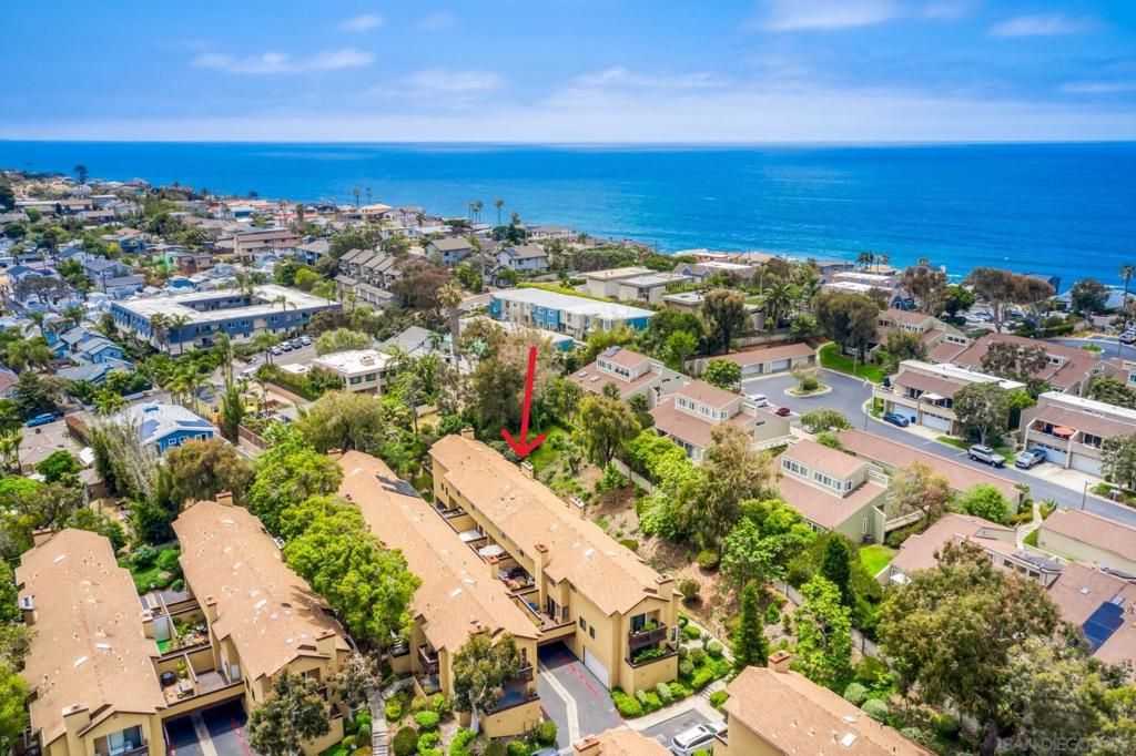 Image 2 of property listing at 1680 N Coast Highway 101 30, Encinitas, CA 92024