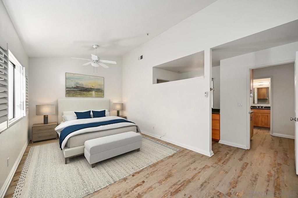 Image 21 of property listing at 1680 N Coast Highway 101 30, Encinitas, CA 92024