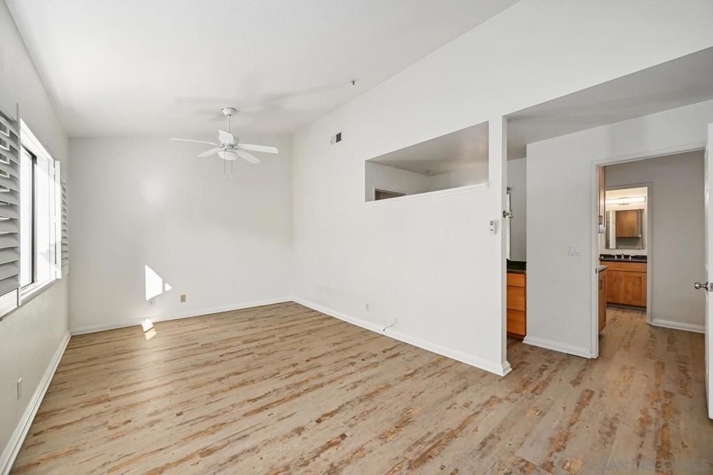 Image 22 of property listing at 1680 N Coast Highway 101 30, Encinitas, CA 92024