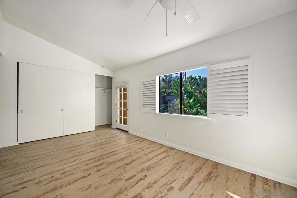 Image 24 of property listing at 1680 N Coast Highway 101 30, Encinitas, CA 92024