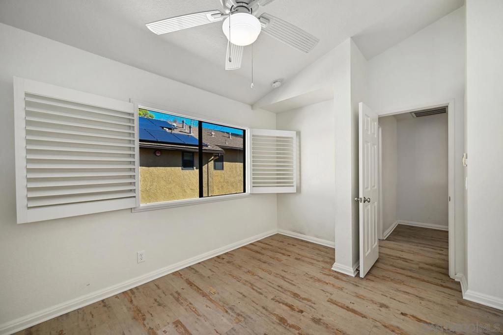 Image 27 of property listing at 1680 N Coast Highway 101 30, Encinitas, CA 92024