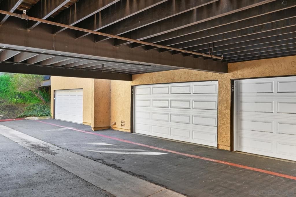 Image 31 of property listing at 1680 N Coast Highway 101 30, Encinitas, CA 92024