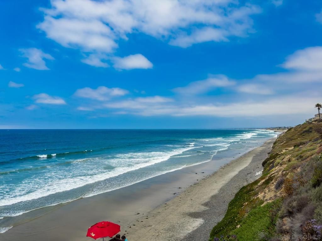 Image 35 of property listing at 1680 N Coast Highway 101 30, Encinitas, CA 92024