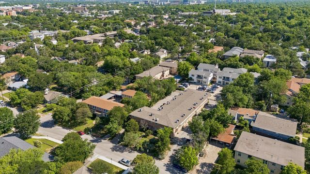 304 E 33rd ST 4, Austin, TX 78705