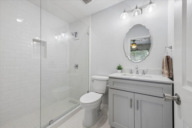 304 E 33rd ST 4, Austin, TX 78705
