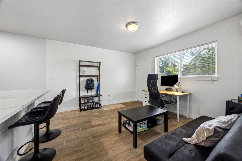 304 E 33rd ST 4, Austin, TX 78705