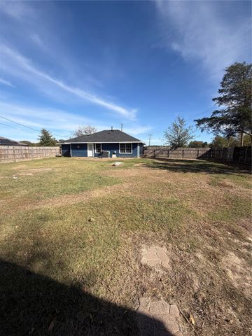 6801 Lakeview Drive, Bonham, TX 75418