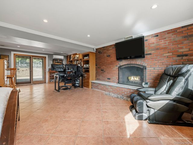 58 Regina Road, Monsey, NY 10952