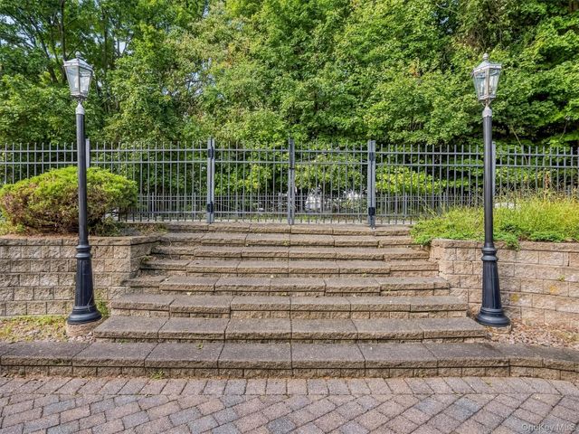 58 Regina Road, Monsey, NY 10952