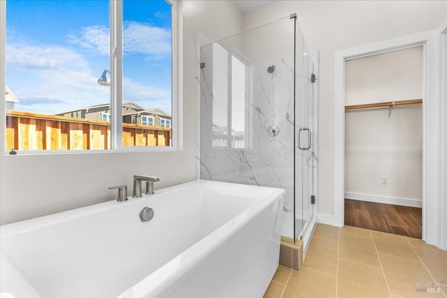 7301 Willowglen Dr, Rohnert Park, CA 94928