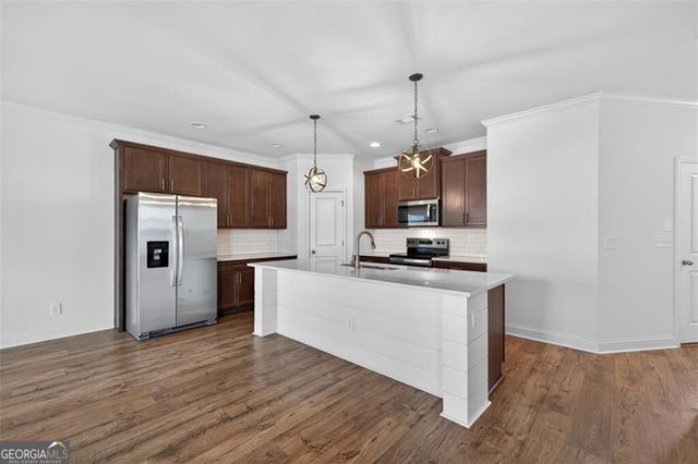 5524 Garens Way, Flowery Branch, GA 30542
