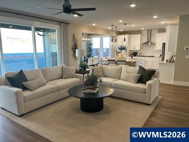 6271 Evangelista St S, Salem, OR 97306