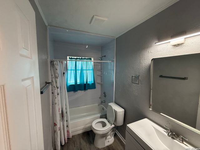 303 Avenue D, Converse, TX 78109