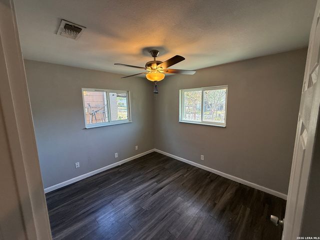 303 Avenue D, Converse, TX 78109