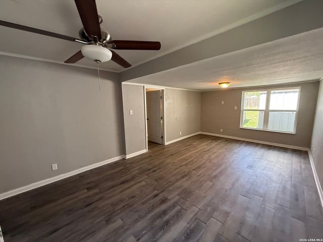 303 Avenue D, Converse, TX 78109