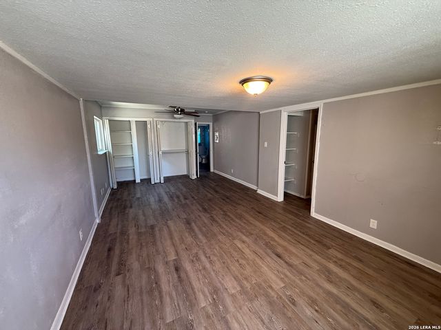 303 Avenue D, Converse, TX 78109