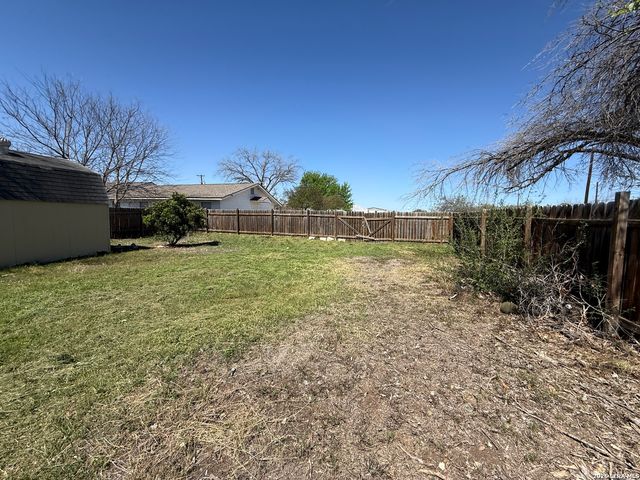 303 Avenue D, Converse, TX 78109