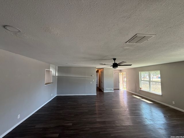 303 Avenue D, Converse, TX 78109