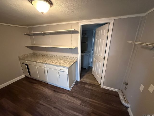 303 Avenue D, Converse, TX 78109