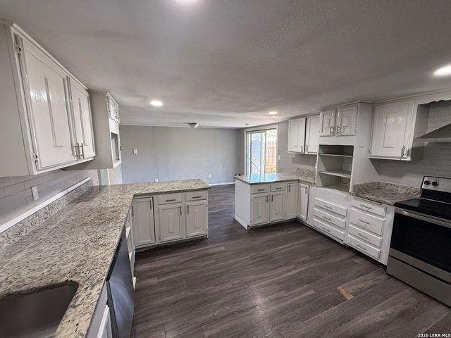 303 Avenue D, Converse, TX 78109