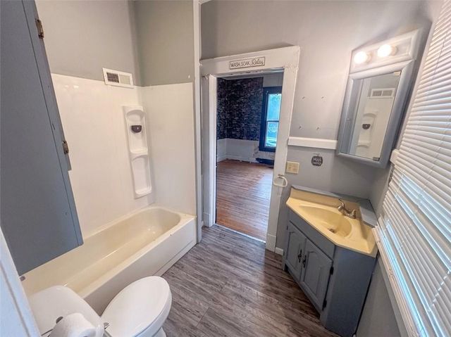 605 E Lexington Street, Richmond, MO 64085