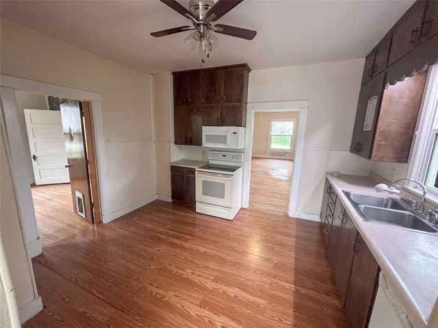 605 E Lexington Street, Richmond, MO 64085