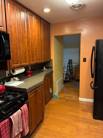 1412 Buchanan St, Marysville, CA 95901