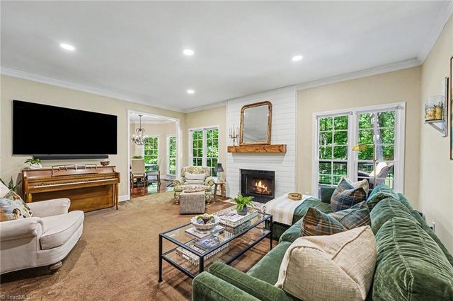 2133 Benwicke Drive, Pfafftown, NC 27040