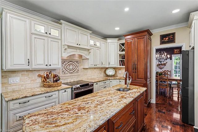 2133 Benwicke Drive, Pfafftown, NC 27040